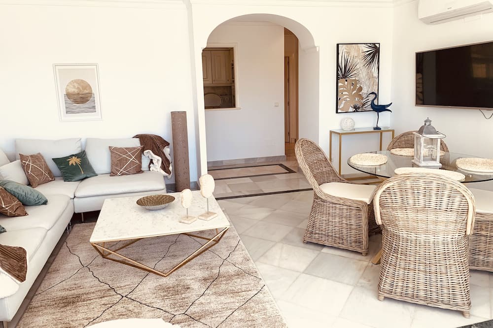 Photo of Livingroom in Nikki Beach