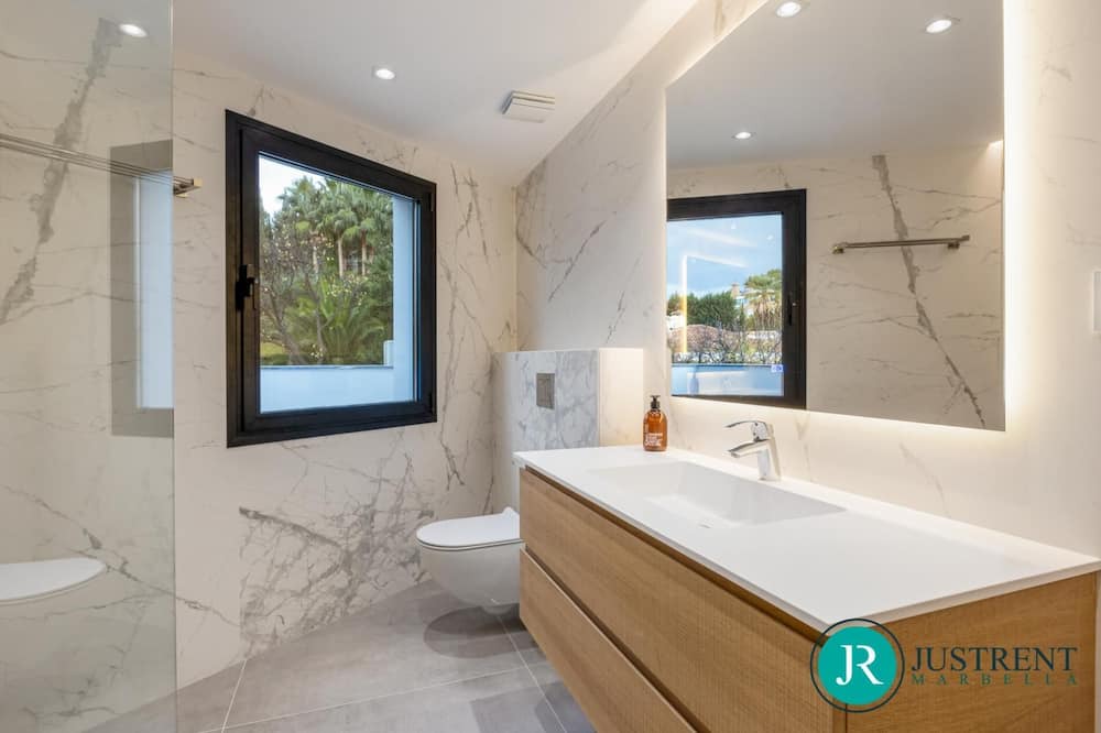 Photo of Bathroom in Nueva Andalucia