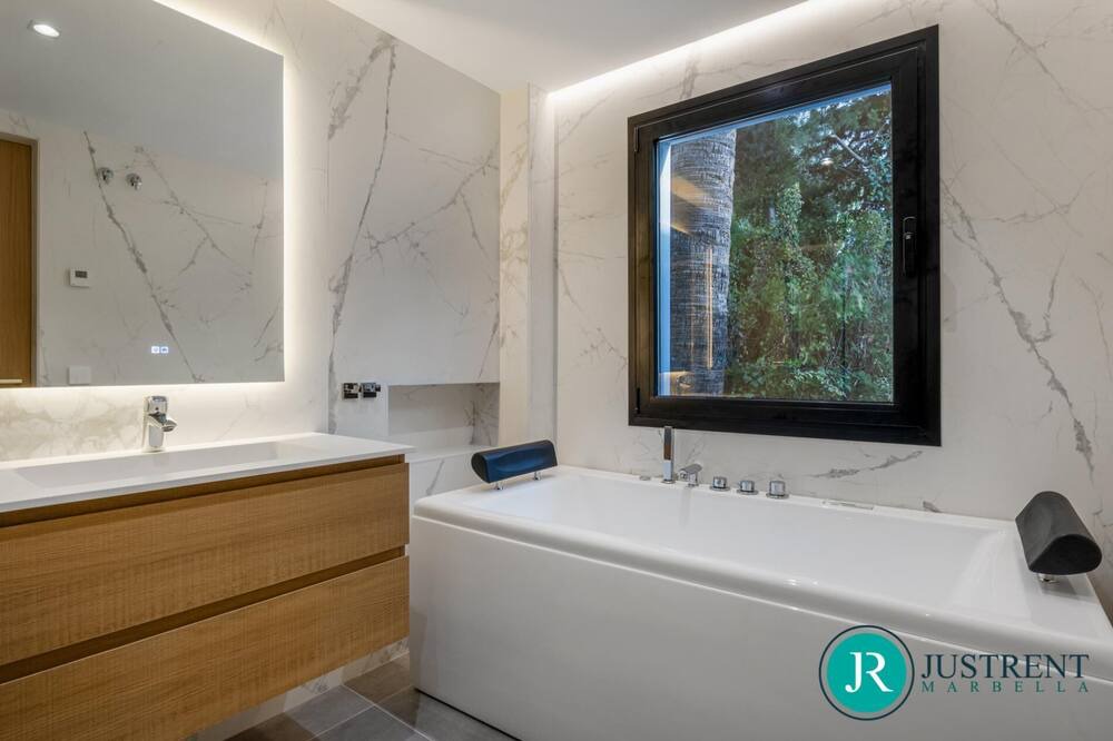 Photo of Bathroom in Nueva Andalucia
