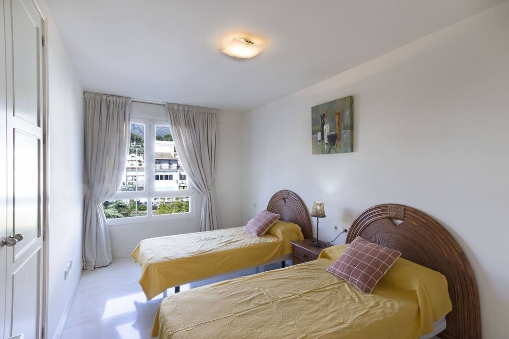 Photo of Bedroom in Golden Mile
