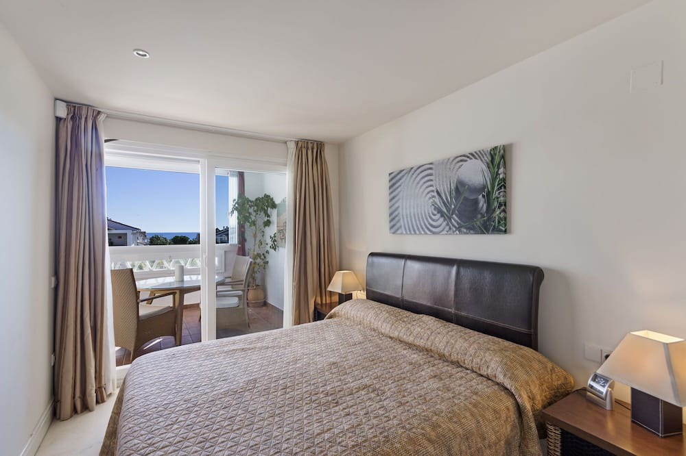 Photo of Bedroom in Golden Mile