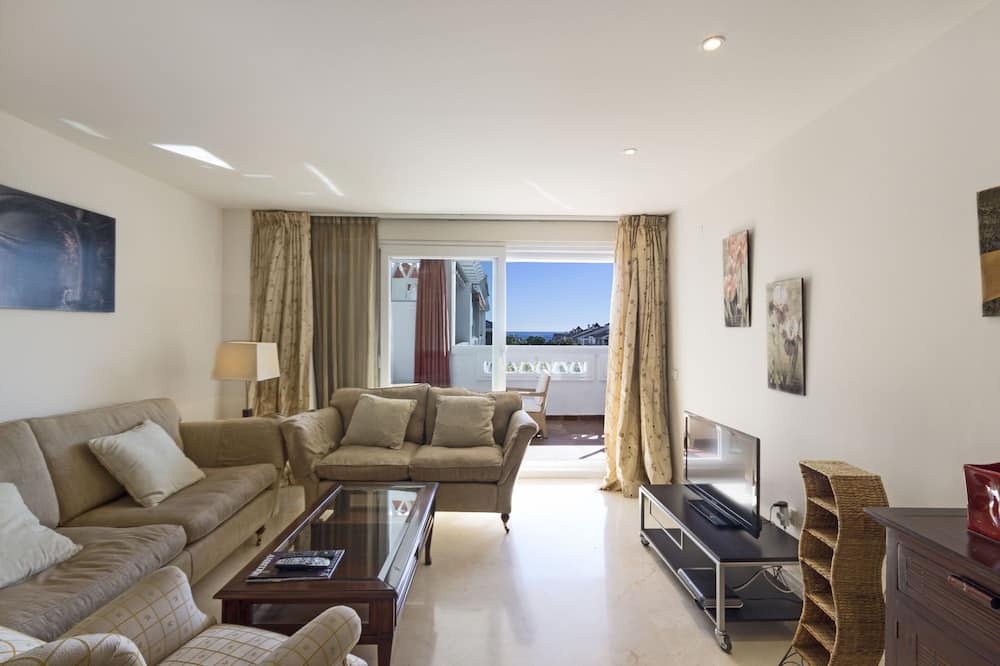 Photo of Livingroom in Golden Mile