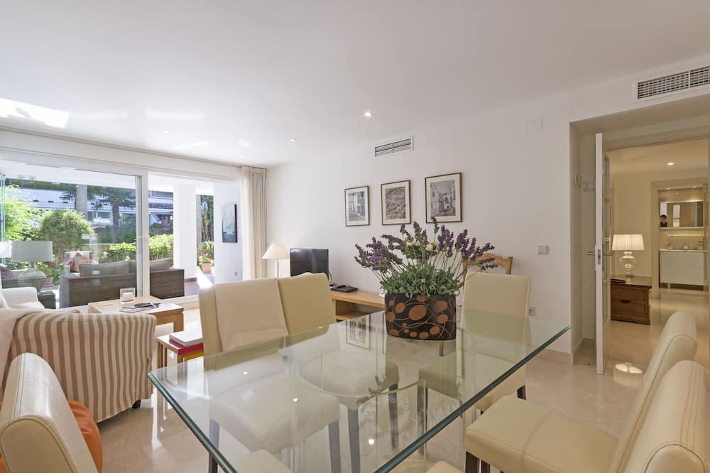 Photo of Livingroom in Golden Mile