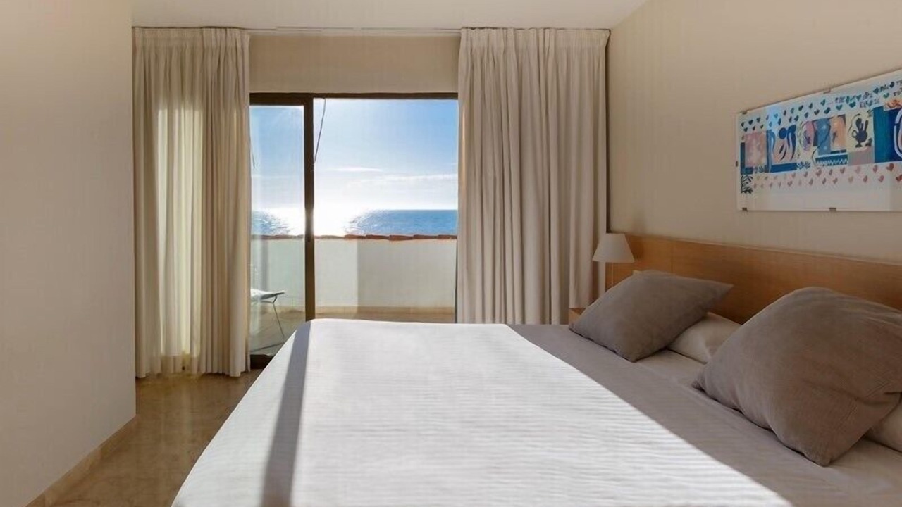 Photo of Bedroom in Golden Mile