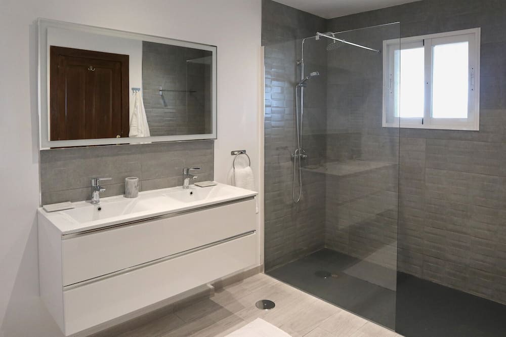 Photo of Bathroom in Elviria