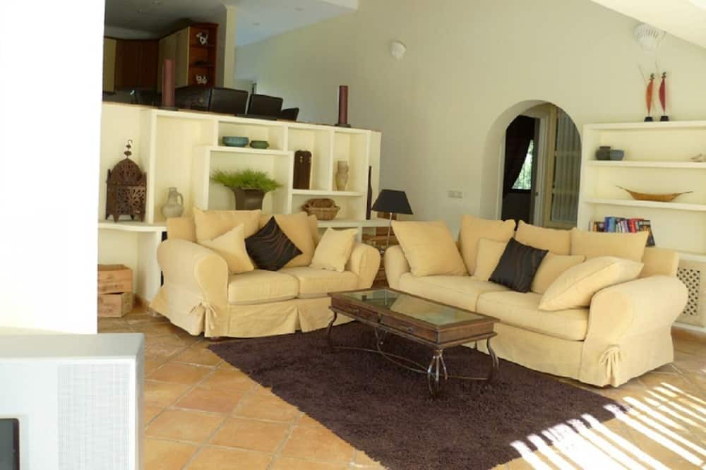 Photo of Livingroom in Urbanizacion el Rosario