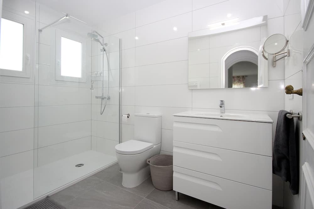 Photo of Bathroom in Elviria