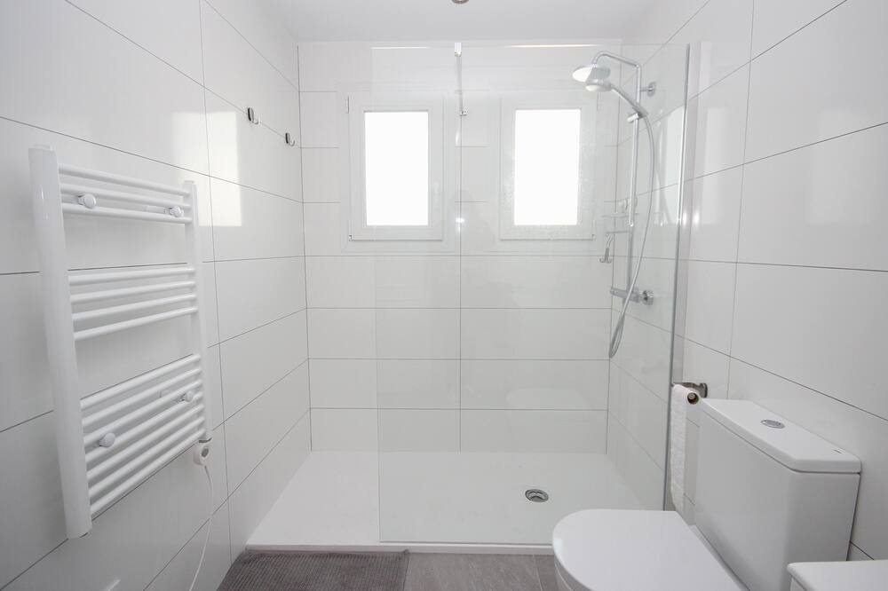 Photo of Bathroom in Elviria