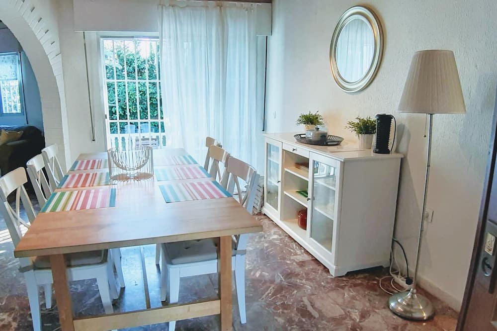 Photo of Livingroom in Urbanizacion Marbessa