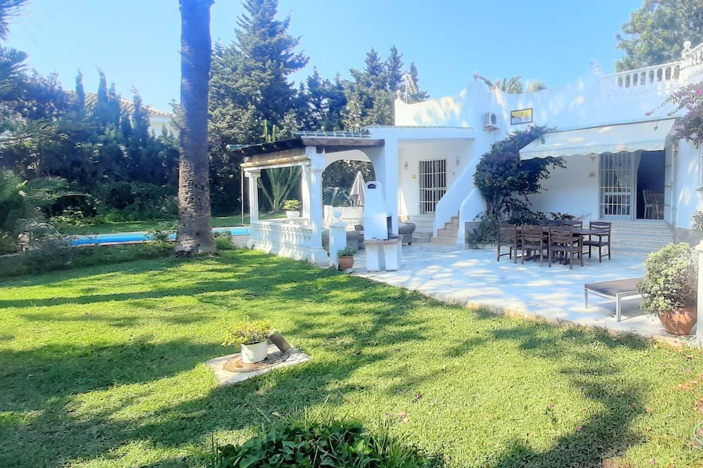 Photo of Outdoor in Urbanizacion Marbessa