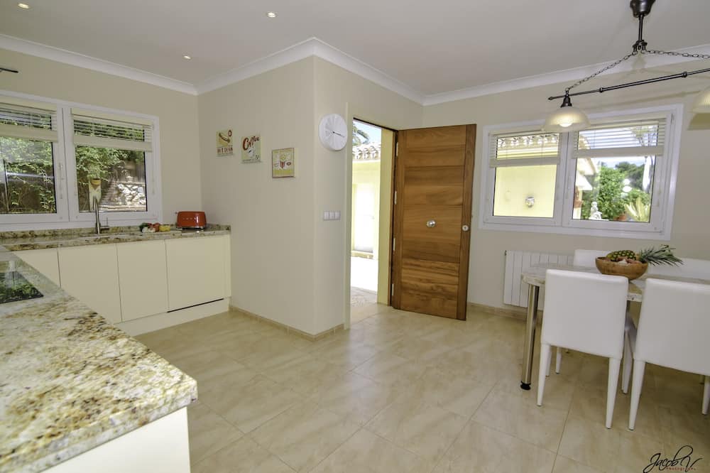 Photo of Livingroom in Urbanizacion Marbessa