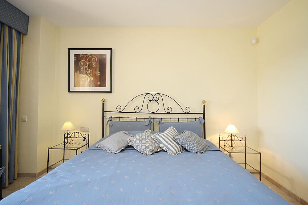 Photo of Bedroom in Elviria