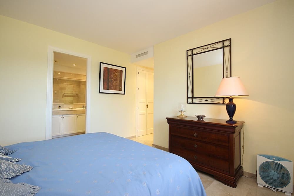 Photo of Bedroom in Elviria
