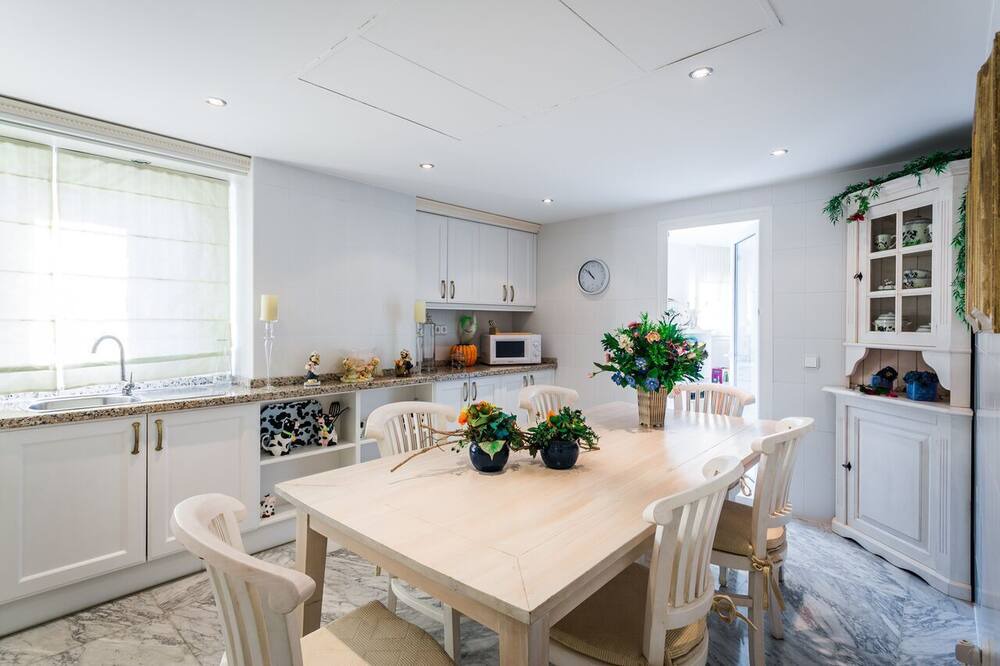 Photo of Kitchen in Puerto Banus