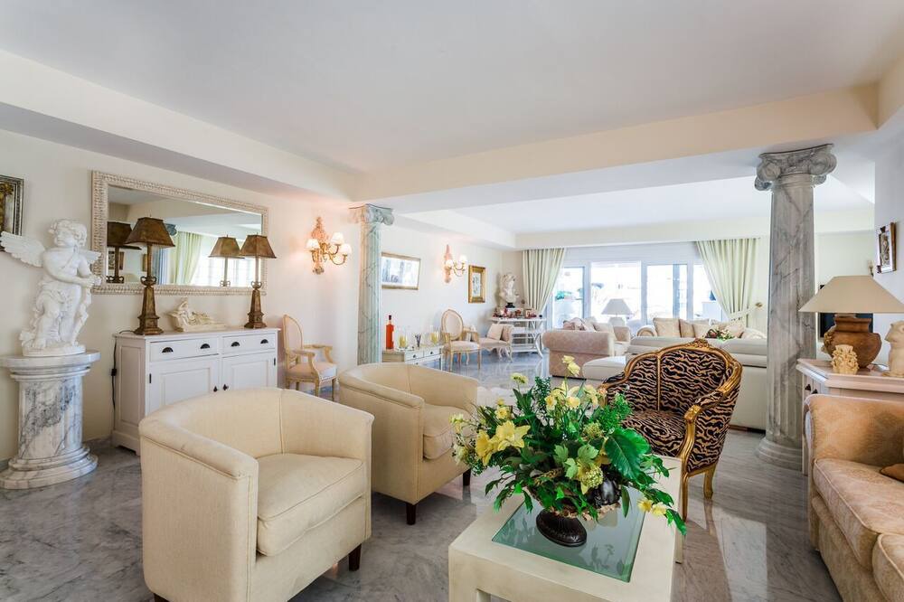 Photo of Livingroom in Puerto Banus