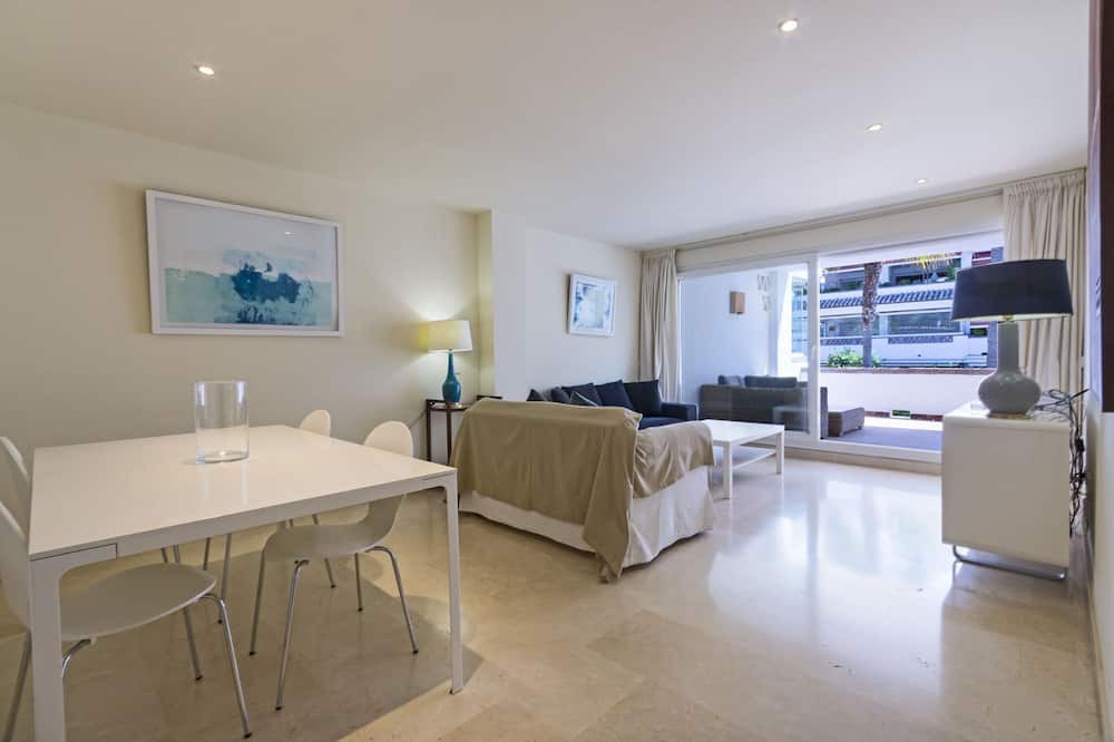 Photo of Livingroom in Golden Mile
