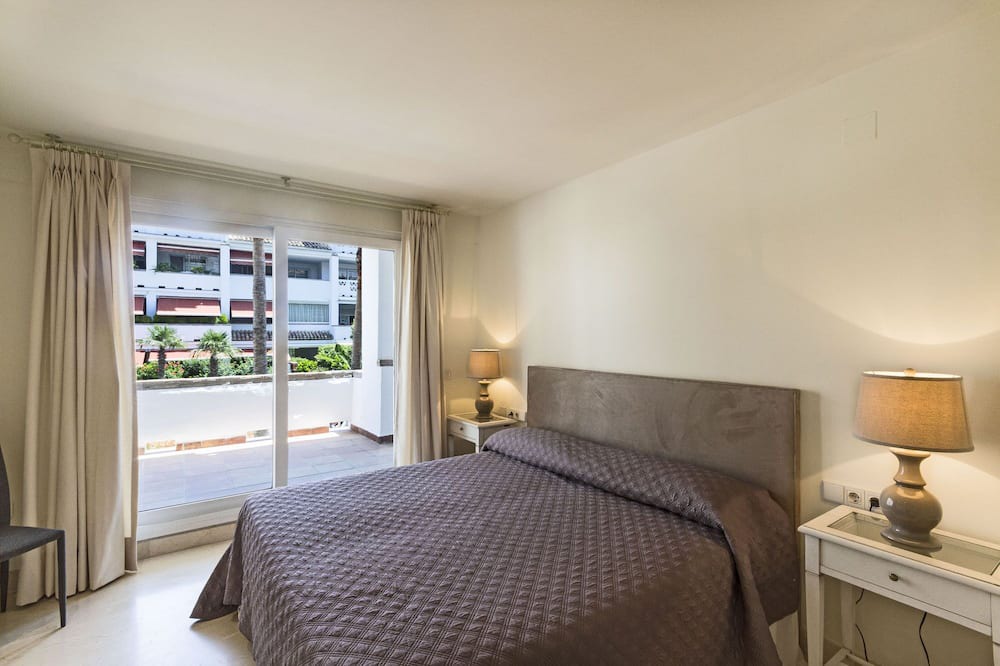 Photo of Bedroom in Golden Mile