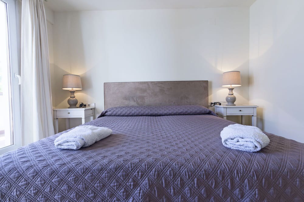 Photo of Bedroom in Golden Mile