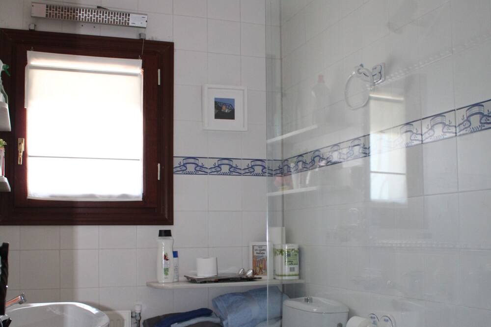 Photo of Bathroom in Urbanizacion el Rosario
