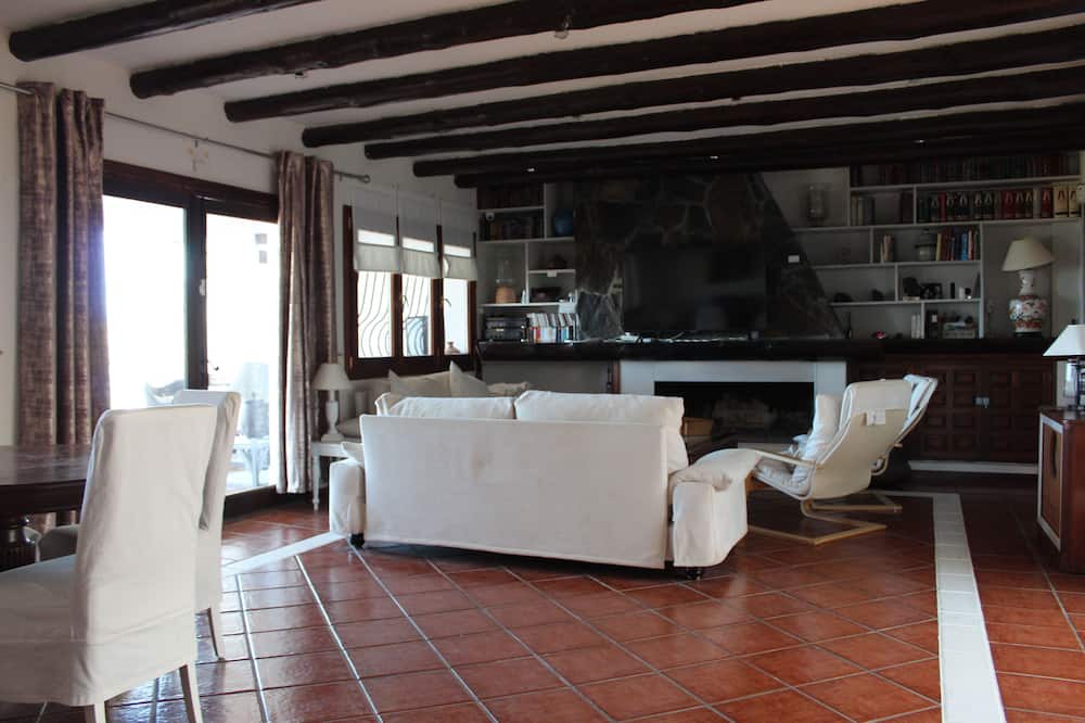 Photo of Livingroom in Urbanizacion el Rosario