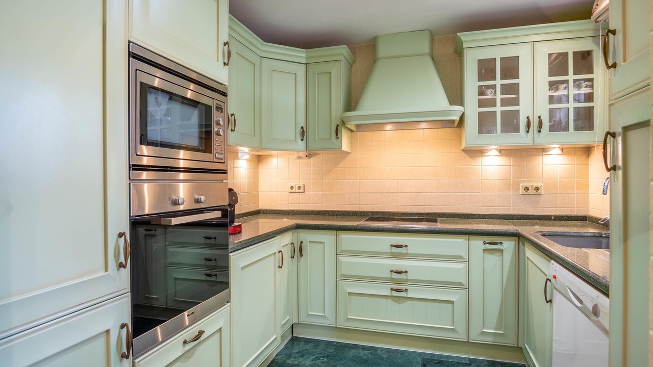 Photo of Kitchen in Golden Mile