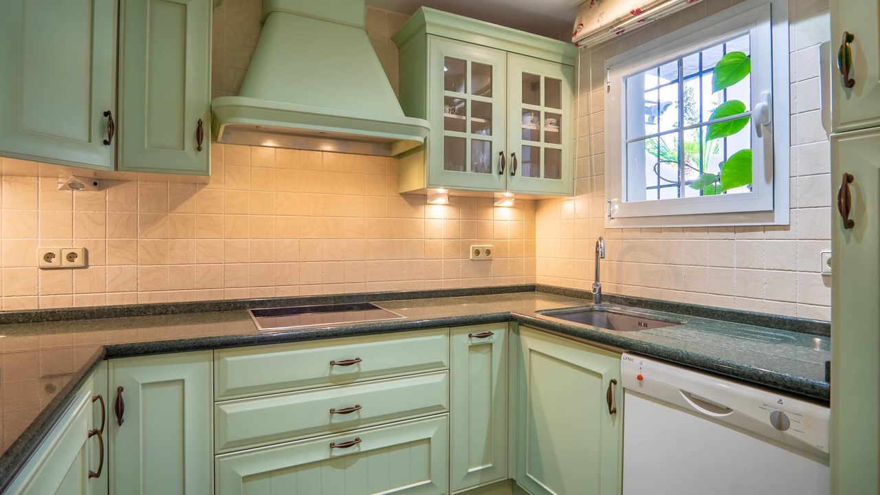 Photo of Kitchen in Golden Mile