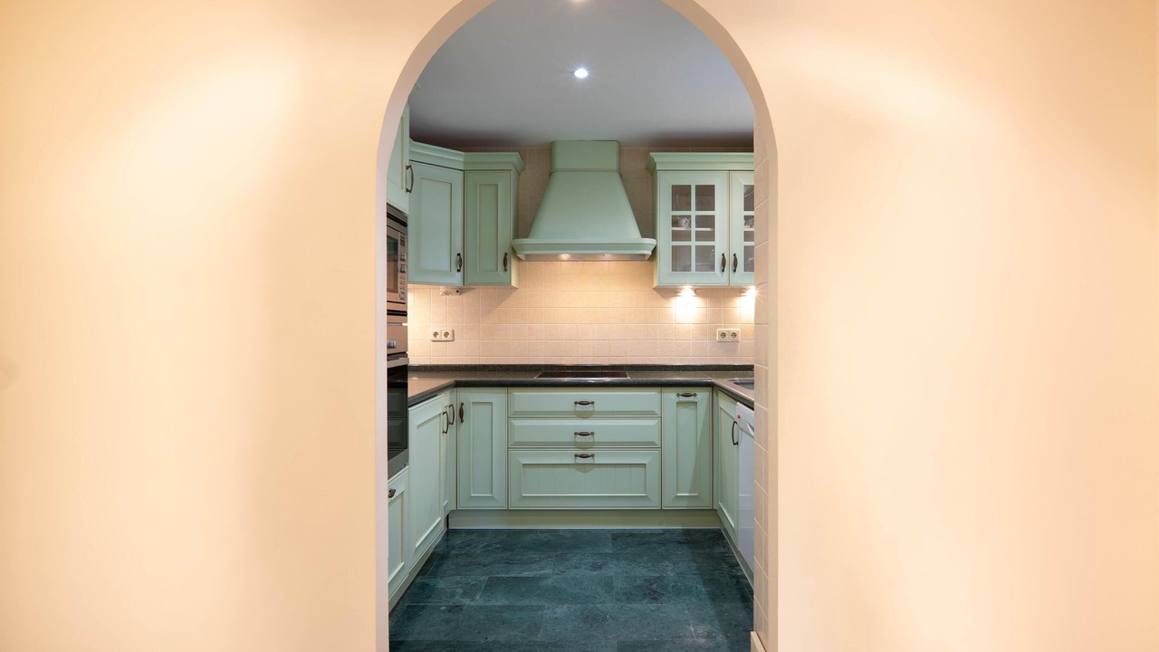 Photo of Kitchen in Golden Mile