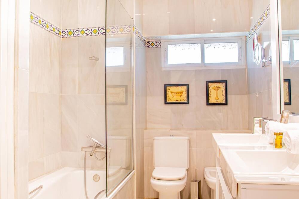 Photo of Bathroom in Golden Mile