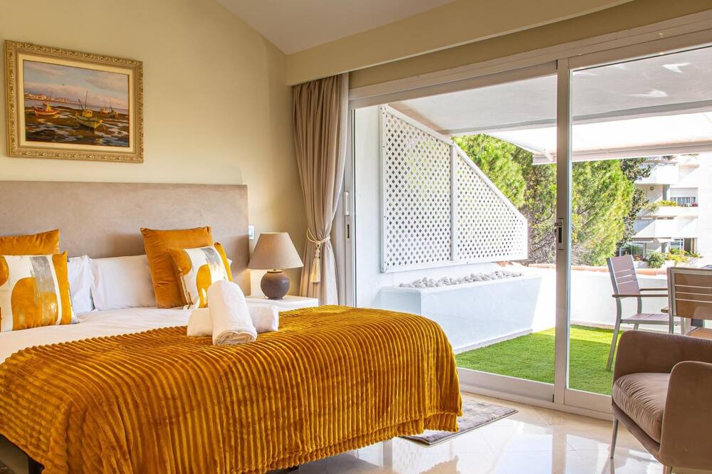 Photo of Bedroom in Golden Mile
