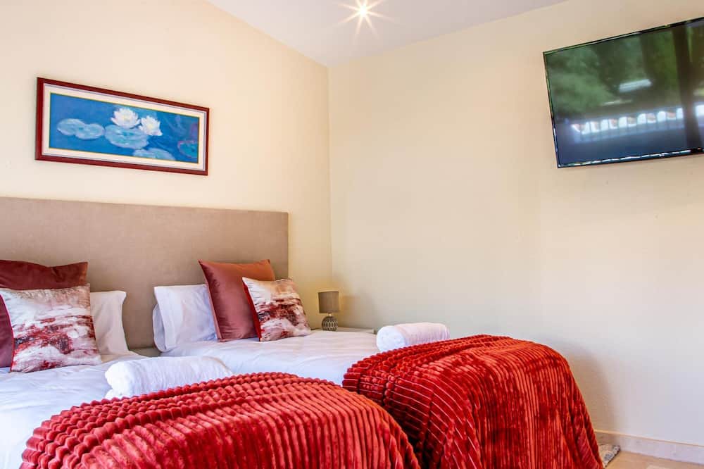 Photo of Bedroom in Golden Mile