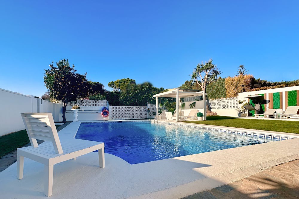 Photo of Outdoor in Urbanizacion Costabella