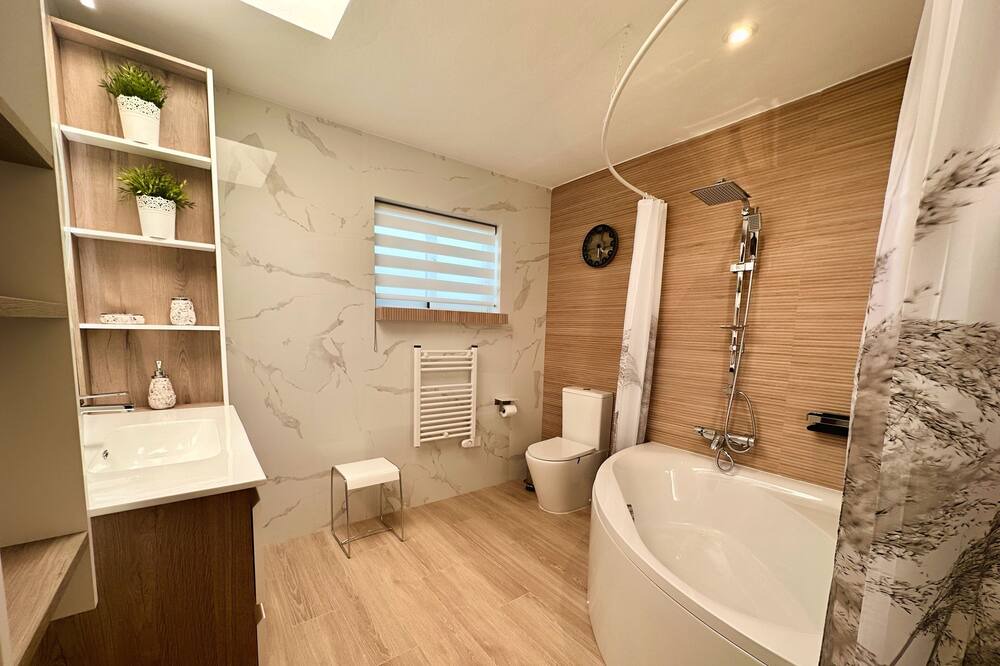 Photo of Bathroom in Urbanizacion Costabella
