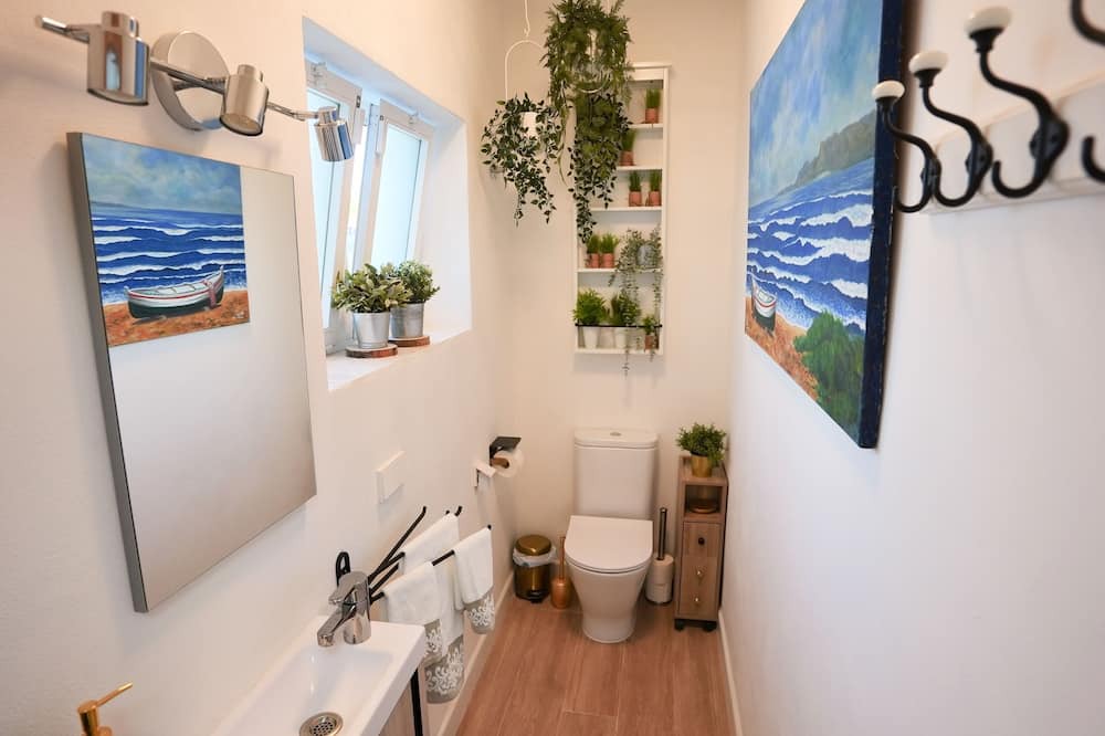 Photo of Bathroom in Urbanizacion Costabella