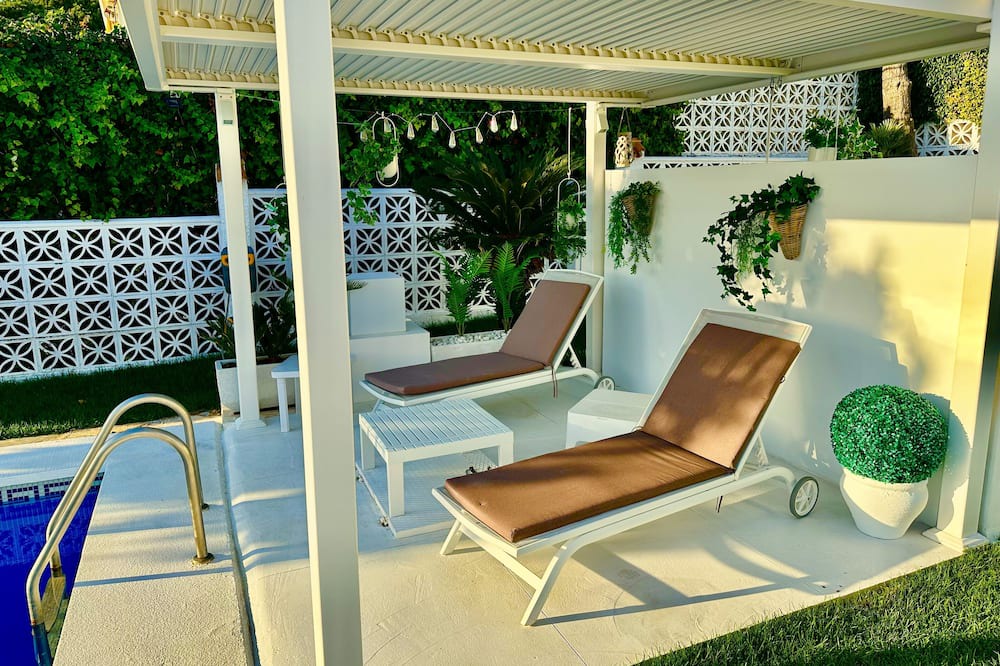 Photo of Outdoor in Urbanizacion Costabella