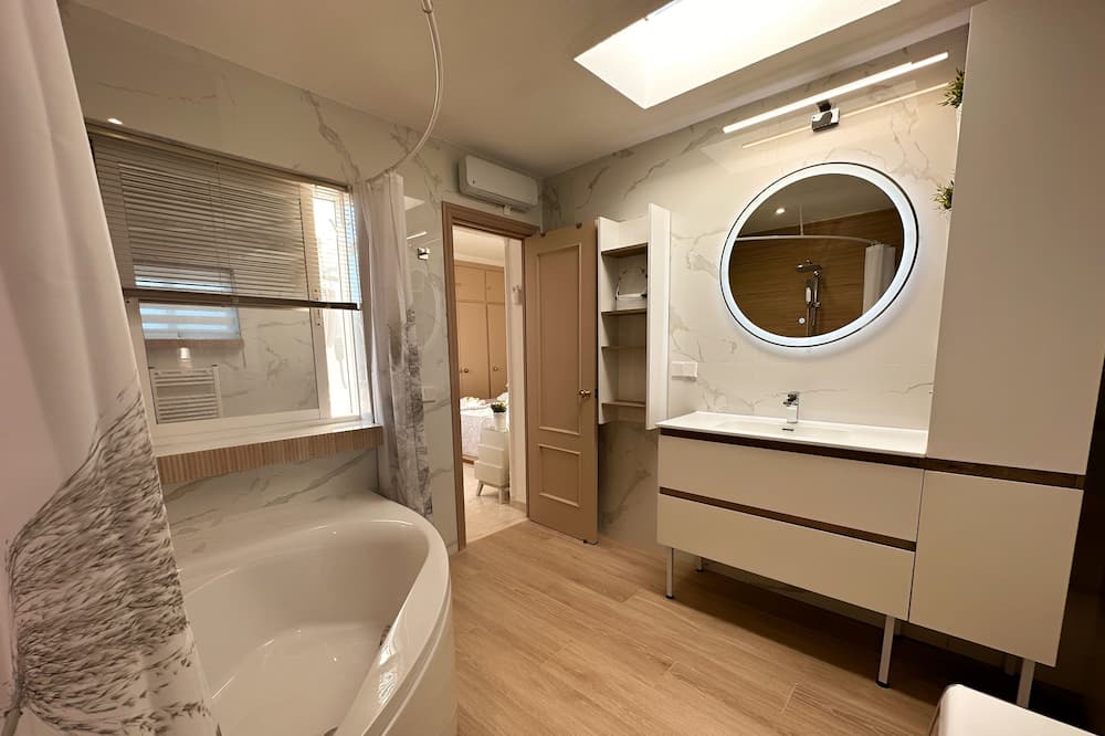 Photo of Bathroom in Urbanizacion Costabella