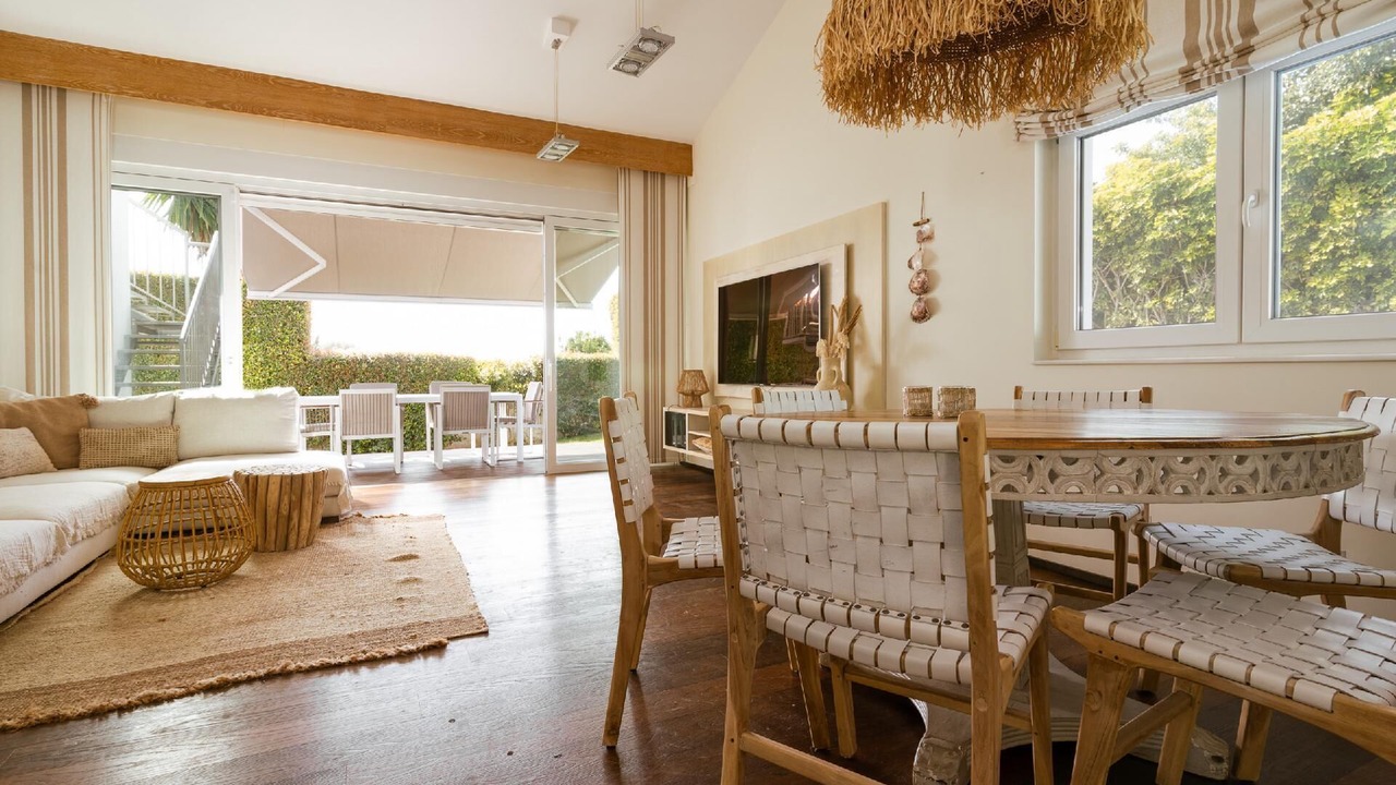 Photo of Livingroom in Urbanizacion Costabella