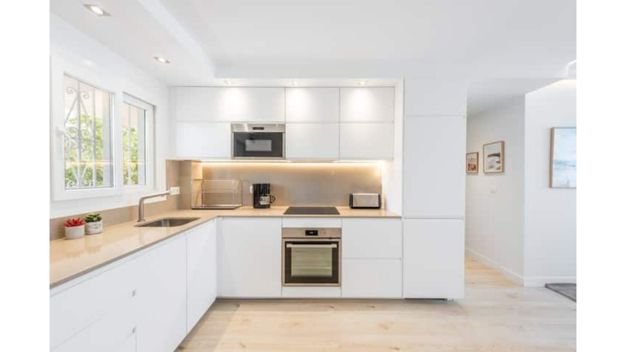 Photo of Kitchen in Golden Mile