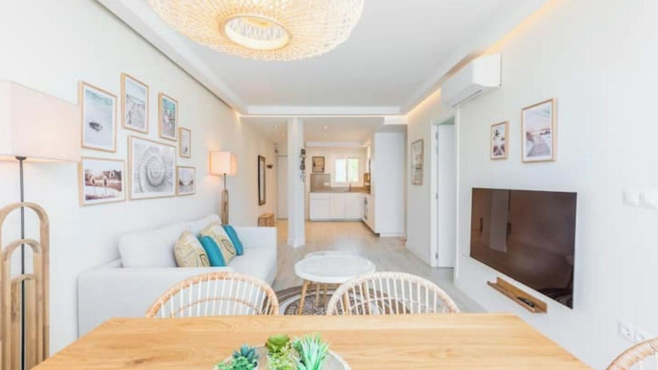 Photo of Livingroom in Golden Mile