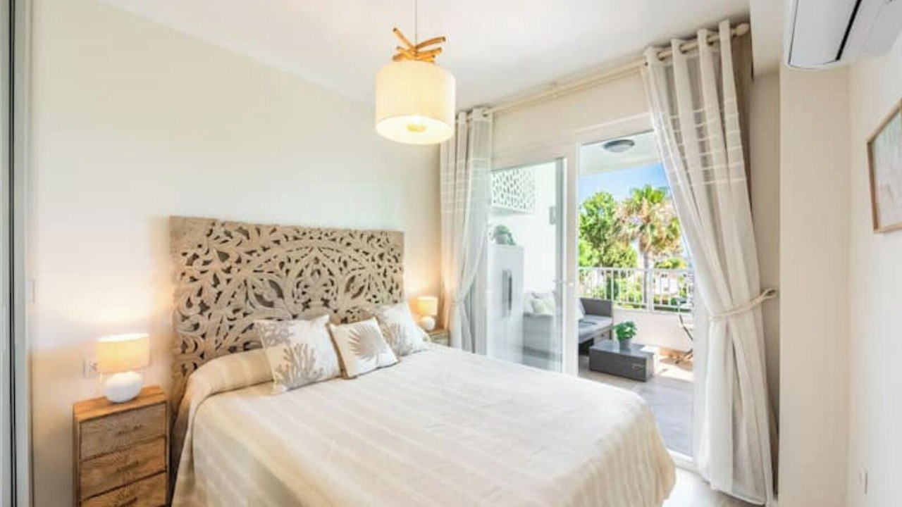 Photo of Bedroom in Golden Mile