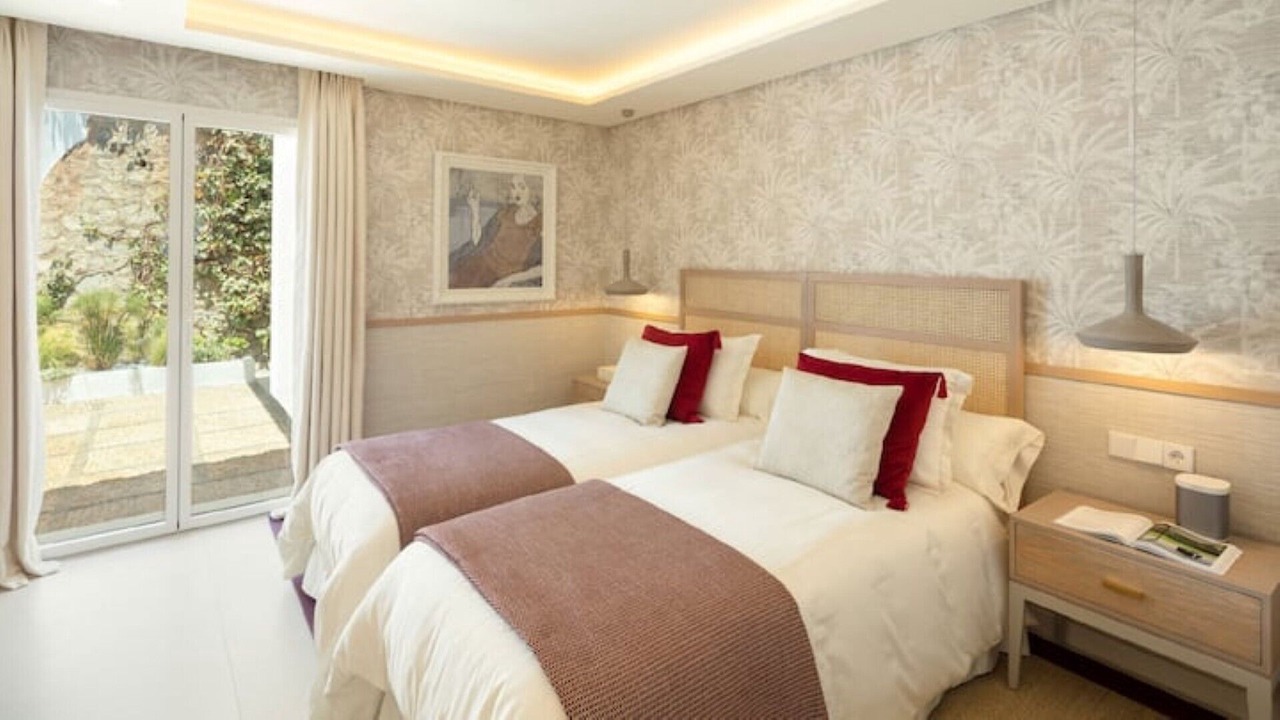 Photo of Bedroom in Golden Mile