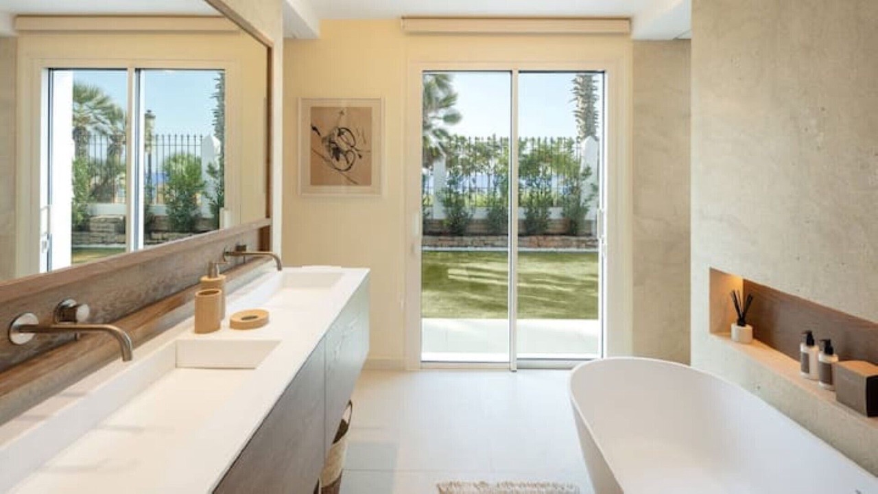 Photo of Bathroom in Golden Mile