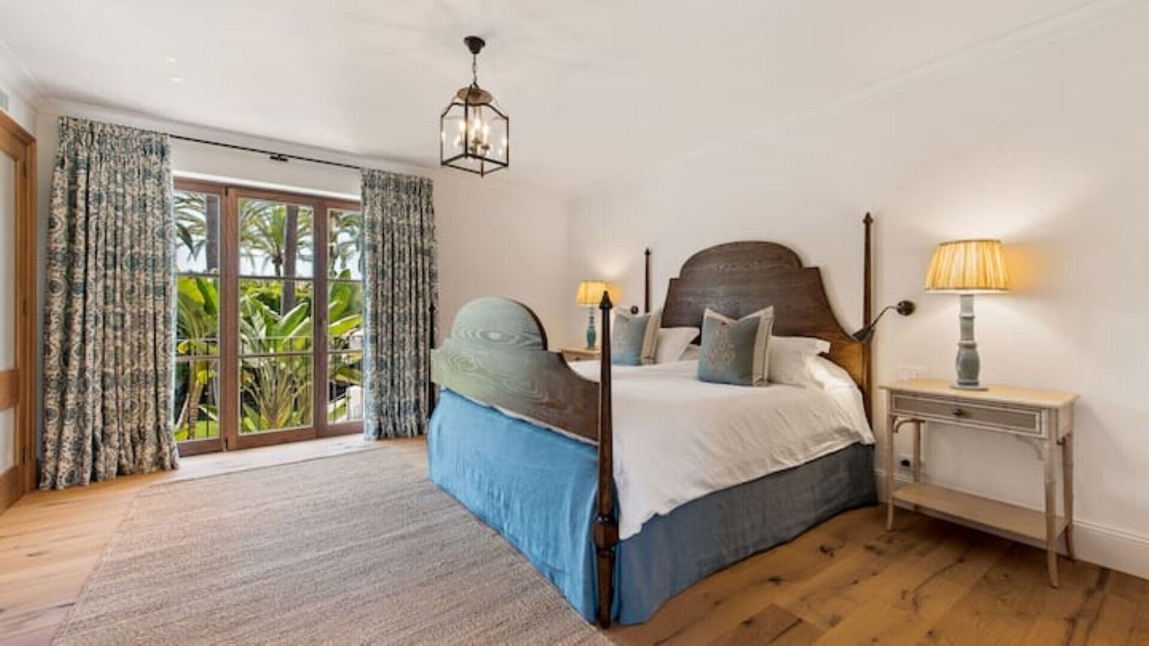 Photo of Bedroom in Golden Mile