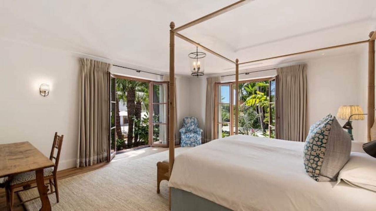 Photo of Bedroom in Golden Mile