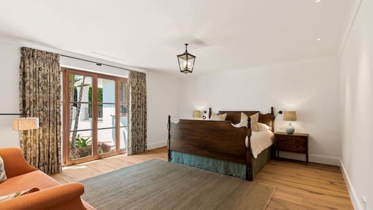 Photo of Bedroom in Golden Mile