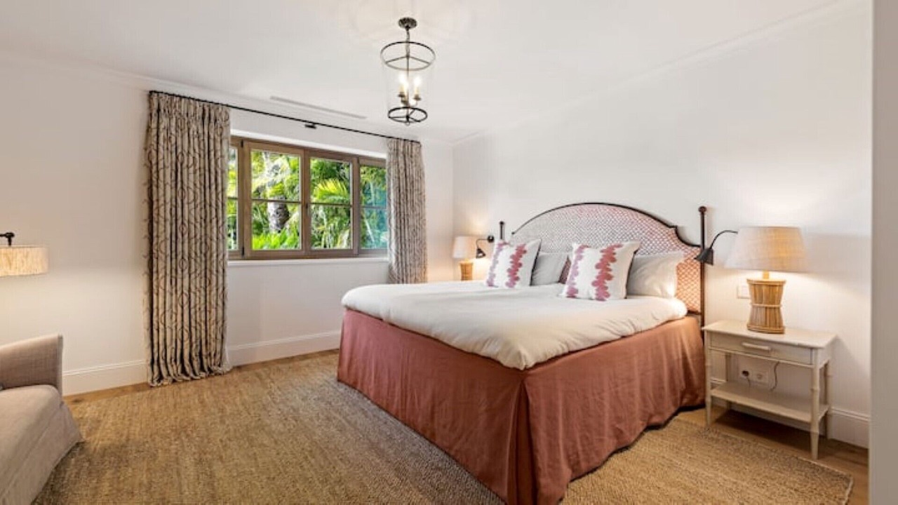 Photo of Bedroom in Golden Mile