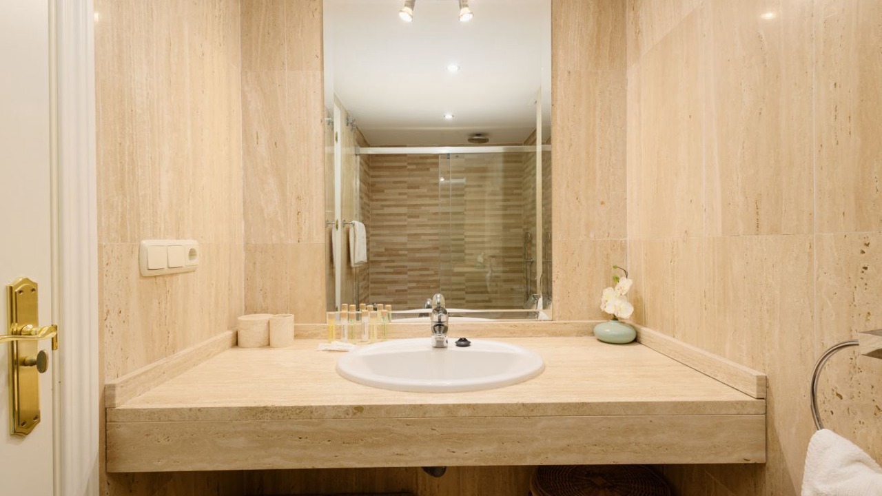 Photo of Bathroom in Elviria