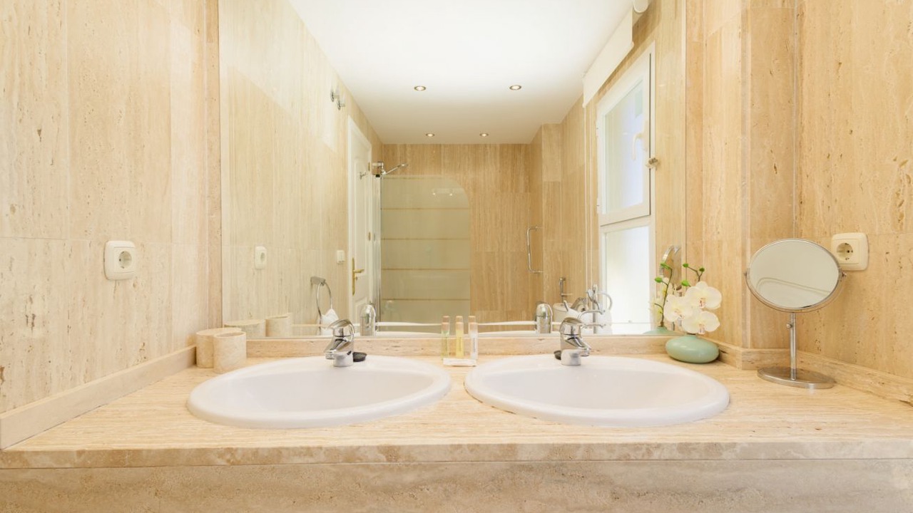 Photo of Bathroom in Elviria