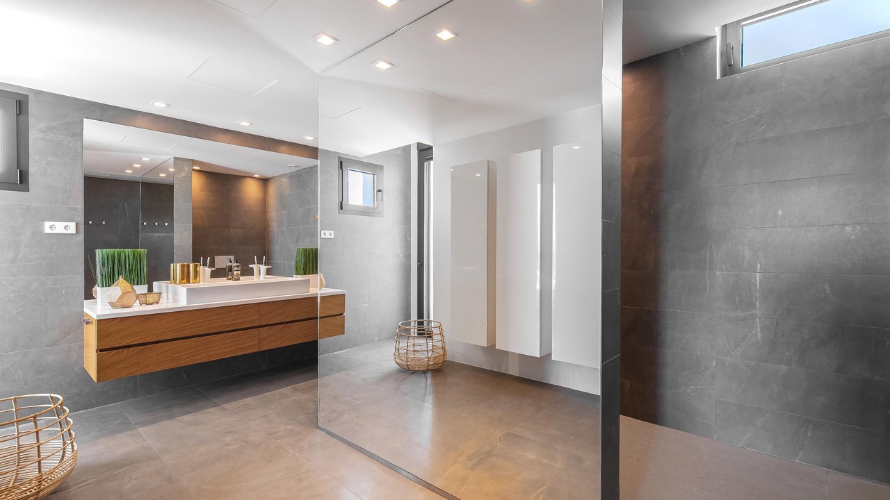 Photo of Bathroom in Urbanizacion Costabella