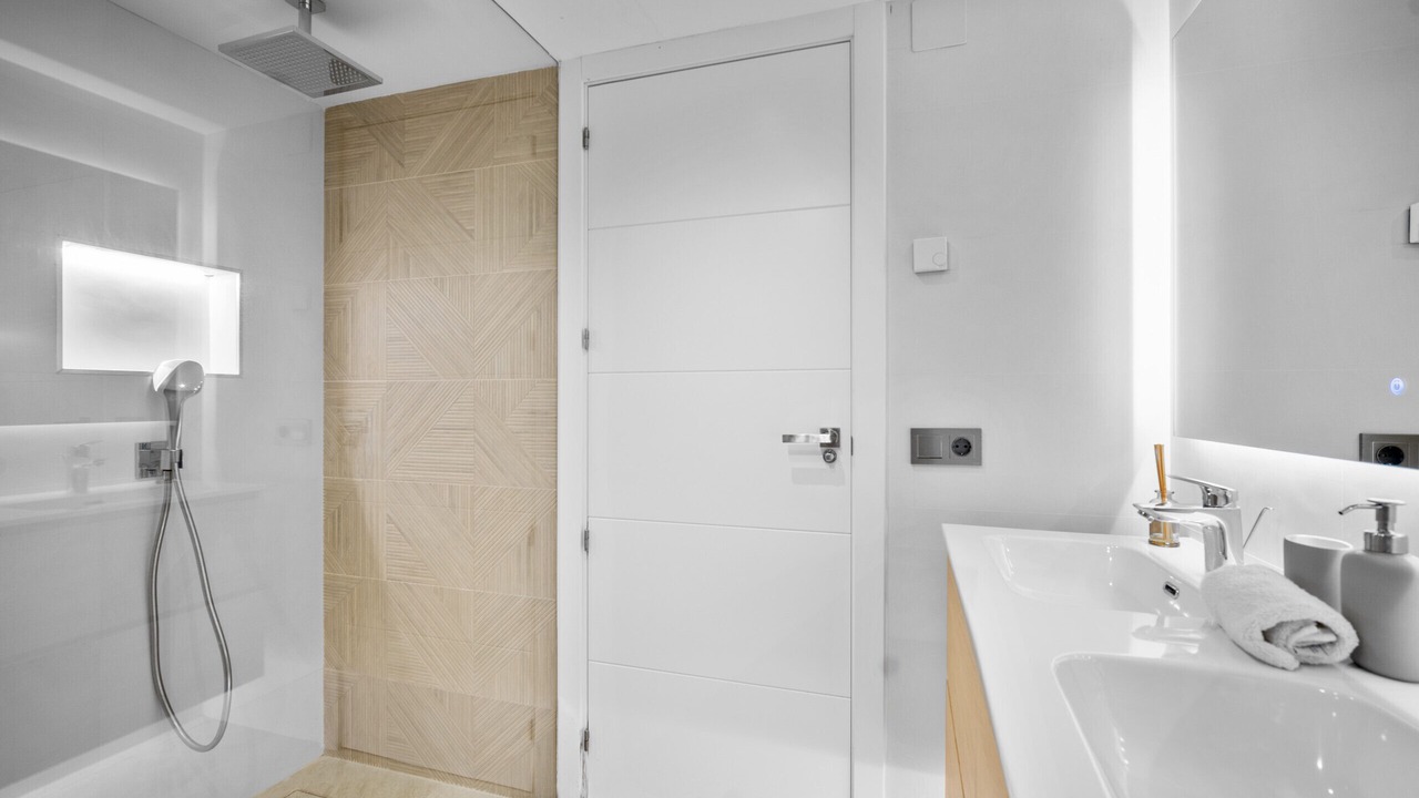 Photo of Bathroom in Golden Mile
