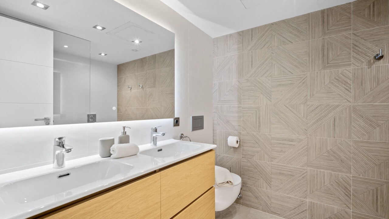 Photo of Bathroom in Golden Mile